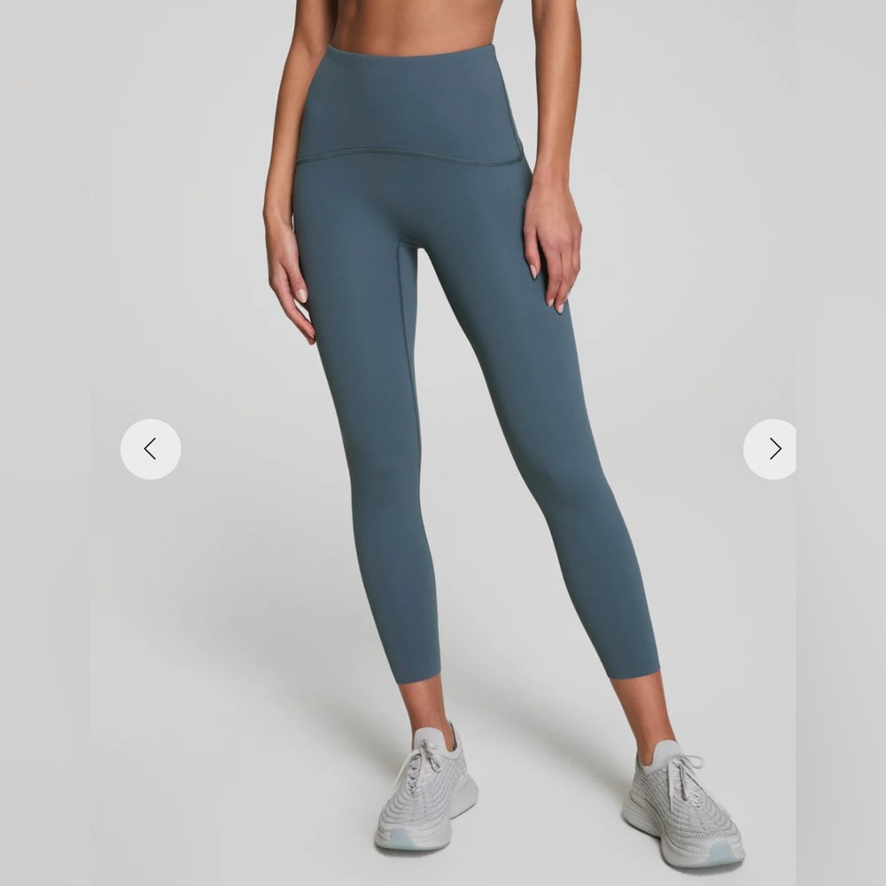 Spanx Booty Boost 7/8 Leggings
